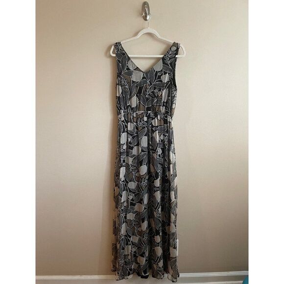 Gorgeous womens 100% Silk Floral Maci Dress Sz L - Picture 1 of 15